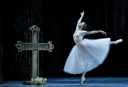 Primabalerína Velkého divadla v Moskvě Svetlana Zacharovová při generální zkoušce baletu Giselle 14. května v pražské Státní opeře. Jediná dvě představení se konají 15. a 17. května.