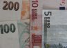Peníze, euro, česká koruna, bankovky - ilustrační foto.