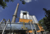 Ilustrační foto - Hutní společnost ArcelorMittal Ostrava uzavřela smlouvu na výstavbu nového fluidního kotle, který v podniku nahradí současné čtyři uhelné kotle a výrazně sníží emise prachu a plynů. Moderní výkonné zařízení za 1,5 miliardy korun je největší investicí firmy od výstavby minihutě v 90. letech minulého století. Kotel by měl začít fungovat v polovině roku 2016. Společnost uvádí, že plní veškeré ekologické limity, i tak ale patří mezi největší znečišťovatele životního prostředí v Moravskoslezském kraji. Na snímku z 20. května je areál firmy.