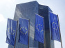 Ilustrační foto - Vlajky EU před budovou Evropské centrální banky ve Frankfurtu. 