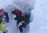 Ilustrační foto - Rozsáhlá lavina (na snímku) v tyrolském Wattenbergu v Rakousku zasypala 17 lyžařů, kteří podle všeho pocházeli z České republiky, nejméně pět z nich neštěstí nepřežilo.