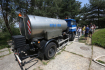 Ilustrační foto - V Píšti na Opavsku mají kvůli extrémnímu suchu problém s nedostatkem pitné vody, obecní vodojem je proto v těchto dnech zásobován cisternami (na snímku z 11. června 2018), které zapůjčila Správa státních hmotných rezerv.