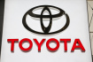 Logo výrobce automobilů Toyota. Ilustrační foto. 