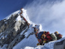 Horolezci při výstupu na Horolezci na Mount Everest na snímku z 22. května 2019.