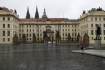 Ilustrační foto - Hradčanské náměstí u Pražského hradu. 