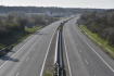 Ilustrační foto - Neobvykle prázdná dálnice tři kilometry před česko-slovenským hraničním přechodem D2 Lanžhot-Brodské 22. března 2020.