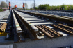 Rekonstrukce železniční trati, koleje - ilustrační foto.
