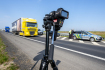 Ilustrační foto - Policisté měří rychlost vozidel - ilustrační doto.