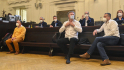 Obvinění (zleva)  Antonio Koláček, Jiří Diviš a Marek Čmejla  čekají 16. června 2021 u Městského soudu v Praze na začátek projednávání kauzy Mostecké uhelné společnosti.