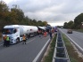 Dálnici D1 na 208. kilometru ve směru od Vyškova na Brno 12. října 2021 uzavřela nehoda dodávky, kamionu a cisterny. 
