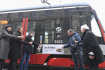 Pojmenování tramvaje po architektovi Janu Kotěrovi za účasti potomků a zástupců pražského dopravního podniku, 19. prosince 2021 v Praze. Vlevo pravnučka Jana Kotěry Lucie Lomová.