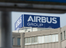 Ilustrační foto - Logo Airbus Group na jedné z budov společnosti v německém Ottobrunnu (na snímku z 28. ledna 2014).