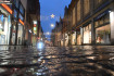 Ilustrační foto - Prázdná ulice ve Stralsundu během silvestrovského večera. 