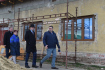 Premiér Petr Fiala (druhý zprava) navštívil 7. února 2022 jihomoravské obce, které loni v červnu postihlo tornádo. Vpravo starosta Mikulčic Josef Dvořáček a druhá zleva  ministryně životního prostředí Anna Hubáčková.