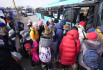 Ilustrační foto - Uprchlíci z Ukrajiny na hraničním přechodu Vyšné Nemecké na Slovensku, 3. března 2022. 