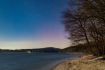 Ilustrační foto - V Česku byla v noci na 14. března vidět polární záře. Fotografie pořídil půl hodiny po půlnoci astronom Petr Horálek u sečské přehrady na Chrudimsku.