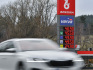 Ilustrační foto - Ceny pohonných hmot na čerpací stanici  Benzina v Rynolticích na Liberecku na snímku ze 17. března 2022.