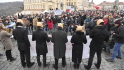 Protest proti udělení milosti prezidentem Milošem Zemanem šéfovi Lesní správy Lány Miloši Balákovi, který byl odsouzen za ovlivňování veřejné zakázky v Lánské oboře, 31. března 2022 v Praze.