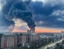 Požár v ropném skladu v ruském městě Brjansk, 25. dubna 2022.
