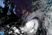 Satelitní snímek tropické bouře Agatha u mexického pobřeží na snímku z 30. května 2022.