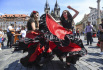 Průvod účastníků 24. ročníku festivalu romské kultury Khamoro, 3.června 2022, Praha.
