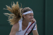 Česká tenistka Marie Bouzková se raduje z postupu do čtvrtfinále Wimbledonu, 3. července 2022.
