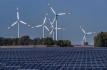Solární a větrná elektrárna - ilustrační foto.