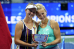 Ilustrační foto - Tenistky Barbora Krejčíková (zleva) a Kateřina Siniaková triumfovaly ve čtyřhře na US Open a zkompletovaly grandslamovou sbírku úspěchů. Snímek je z 11. září 2022. 
