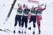 Norské běžkyně na lyžích se radují z vítězství ve štafetě na 4x5 km na MS ve slovinské Planici 2. března 2023.