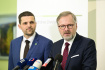 Premiér Petr Fiala (ODS) a vlevo nově jmenovaný ministr životního prostředí Petr Hladík (KDU-ČSL) na tiskové konferenci, 10. března 2023, Ministerstvo životního prostředí ČR, Praha.