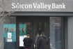 Pobočka americké banky Silicon Valley Bank ve městě Santa Clara v Kalifornii, 10. března 2023.