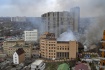 Požár v Rostově na Donu na jihozápadě Ruska, kde hoří budova oblastní správy pohraniční stráže, součásti ruské tajné služby FSB 16. března 2023.
