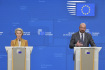 Předsedkyně Evropské komise Ursula von der Leyenová a předseda Evropské rady Charles Michel na tiskové konferenci po skončení summitu EU v Bruselu, 23. března 2023.