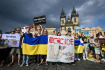 Happening na protest proti odstřelení ukrajinské přehrady Kachovka, který uspořádal Hlas Ukrajiny, 10. června 2023, Staroměstské náměstí, Praha.
