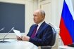 Ruský prezident Vladimir Putin se prostřednictvím videokonference v Kremlu účastní virtuálního summitu Šanghajské organizace pro spolupráci 4. července 2023.