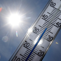 Vedro, horko, teplotní rekord, teploměr - ilustrační foto 