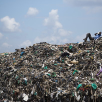 Ilustrační foto - Skládka odpadků v Keni plná plastových zbytků. Ilustrační foto. 
