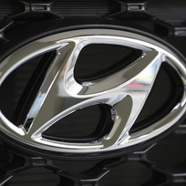Logo jihokorejské automobilky Hyundai Motor.