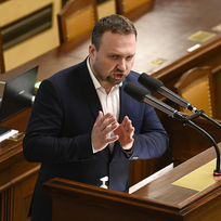 Ilustrační foto - Ministr práce a sociálních věcí Marian Jurečka na jednání poslanecké sněmovny z 29. března 2022.
