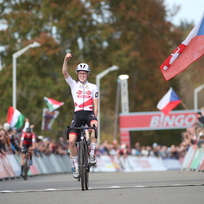 Ilustrační foto - Závod Světového poháru v cyklokrosu, kategorie ženy elite, 23. října 2022 v Táboře. Na snímku vítězka kategorie žen Fem Van Empelová z Nizozemska