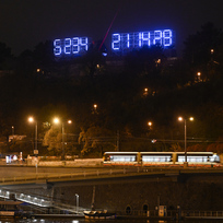 U kyvadla na Letné stojí konstrukce Klimatických hodin, které odměřují zbývající čas před nezvratnou klimatickou změnou, 29. listopadu 2022, Praha.