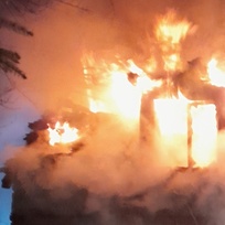 Hasiči na Českolipsku zasahovali 30. listopadu 2022 u požáru roubeného domu v Novém Boru - Arnultovicích.