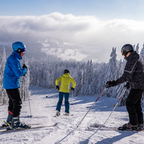 Ilustrační foto - Ski centrum Říčky v Orlických horách zahájilo zimní sezonu pro veřejnost, 15. prosince 2022, Rychnovsko.