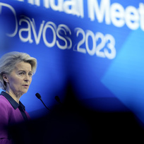Předsedkyně Evropské komise Ursula von der Leyenová na Světovém ekonomickém fóru v Davosu, 17. ledna 2022.