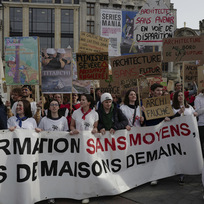 Ilustrační foto - Demonstrace proti důchodové reformě ve francouzském Lille, 15. března 2023.