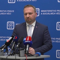 Ministr práce Marian Jurečka (KDU-ČSL) na tiskové konferenci k odvolání generálního ředitele úřadu práce Viktora Najmona, 23. března 2023.