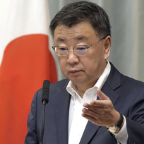 Tajemník japonské vlády Hirokazu Macuno na tiskové konferenci v Tokiu, 29. května 2023.