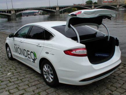 Ford Mondeo Hybrid Electric Vehicle (HEV) 