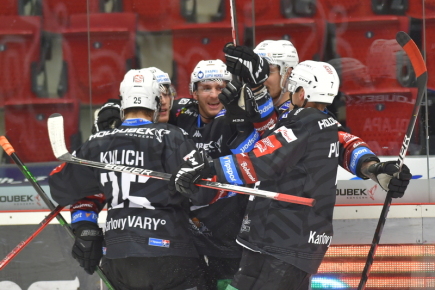 Le match de Karlovy Vary sur la glace Sokolov commencera les préparatifs de l’équipe extra-ligue