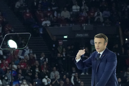 Macron promet plus de justice sociale et de soutien au pouvoir d’achat